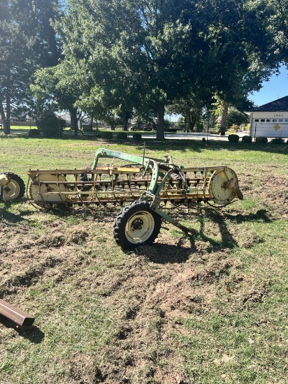 JD 671 HAY RAKE