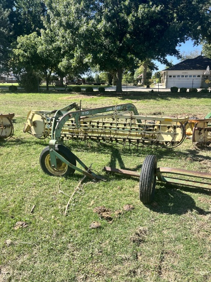 JD 670 HAY RAKES