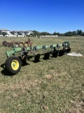JD 3800 6 BOTTOM ON LAND PLOW