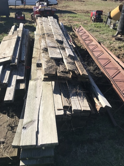 2 PALLETS OF RED WOOD/OAK