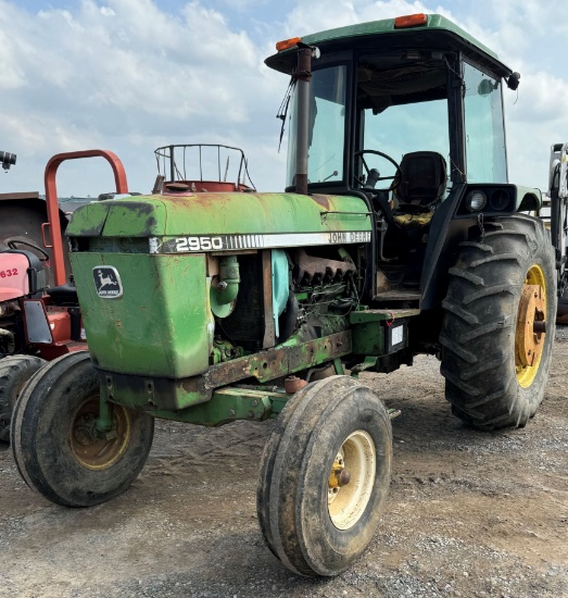 JD 2950 TRACTOR