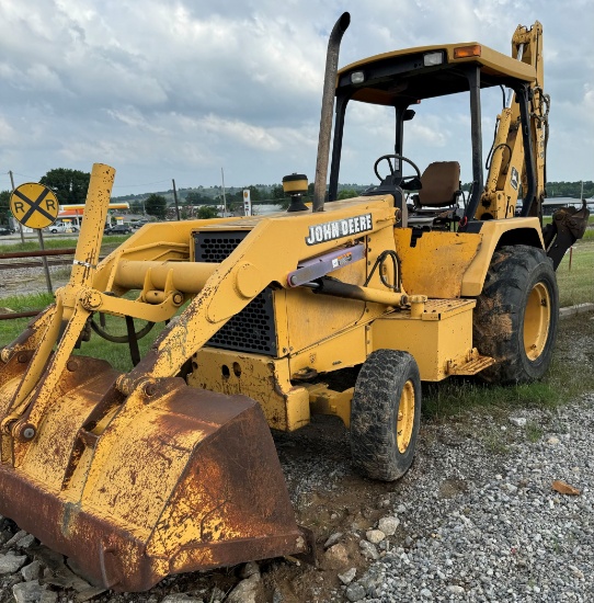 JD 310D BACKHOE