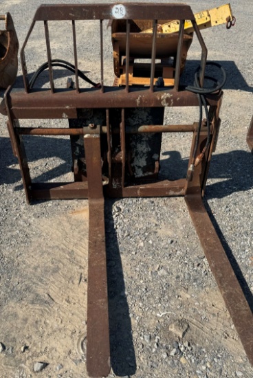 SKYTRACK PALLET FORKS