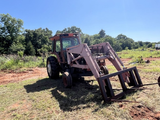 AC 8010 TRACTOR W/ LOADER