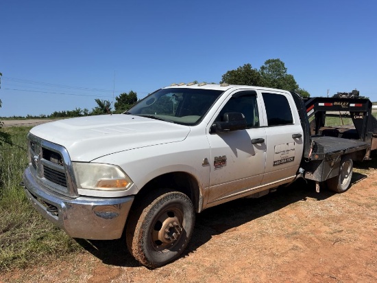 2011 DODGE RAM 3500 W/ FLATBED