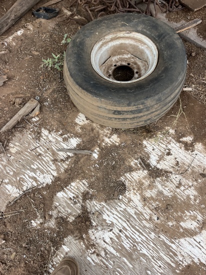 IMPLEMENT TIRE 6 HOLE