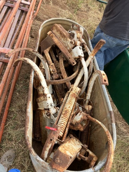 TUB OF CHISEL SHANKS