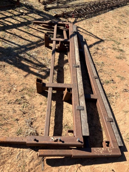 SEMI TRUCK STAND