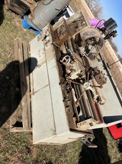 METAL LATHE