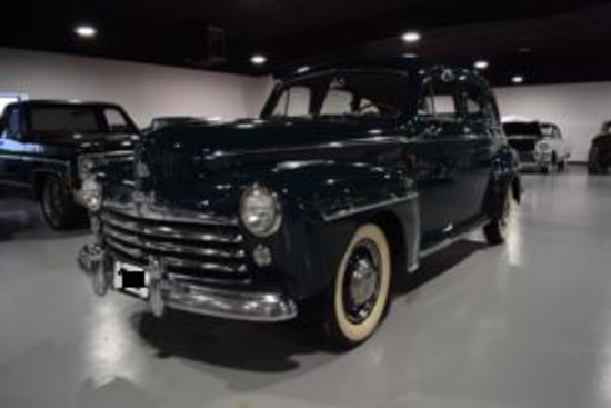 1947 Super Deluxe 4 dr. Sedan