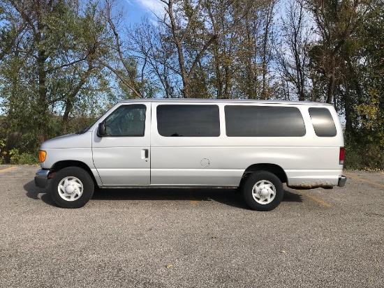 2005 Ford E350, Selling No Reserve!