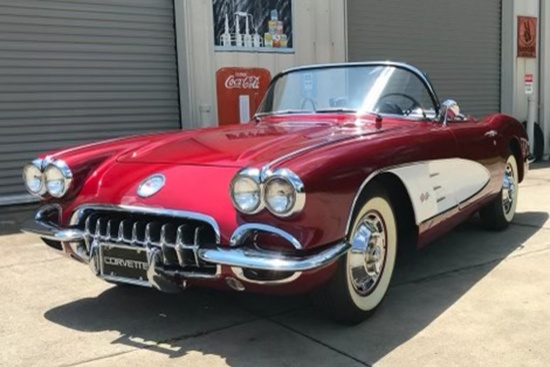 1960 CHEVROLET CORVETTE