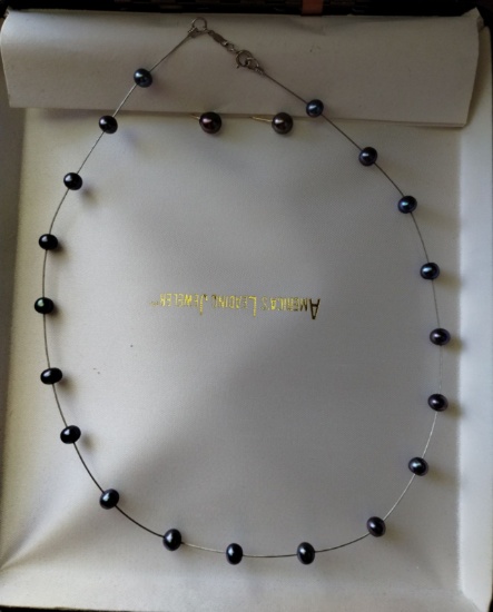 0 BLACK PEARL NECKLACE AND EARRINGS