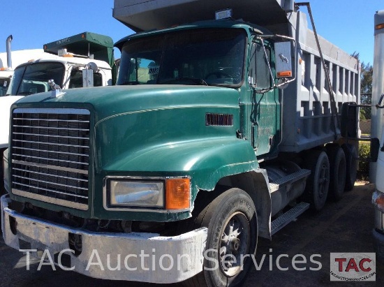 1993 Mack CH613