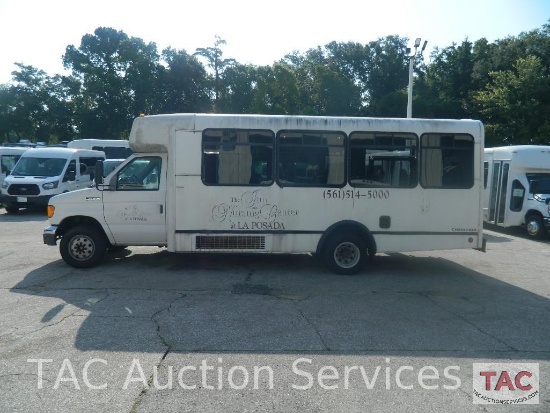 2006 Ford E-450 Champion Defender 16 Passenger Bus