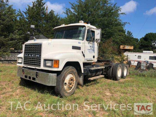 2003 Mack CH613