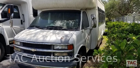 2001 Chevrolet Express Supreme Startrans 14 Passenger Bus