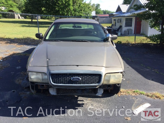 2001 Ford Crown Victoria