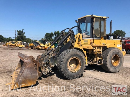 1999 Caterpillar IT24F