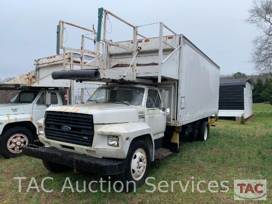 1989 Ford F700 Airport Catering Truck