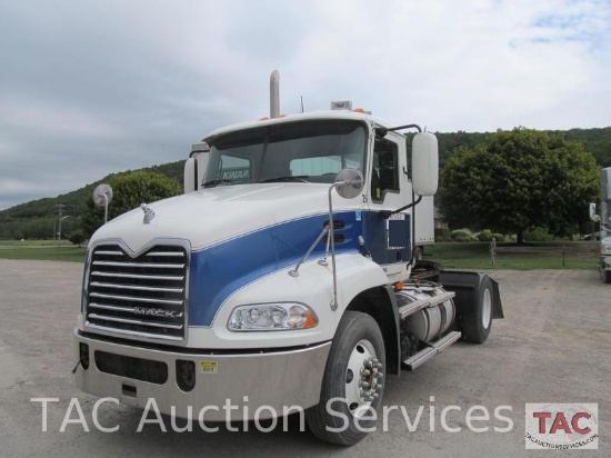 2010 Mack CXU612