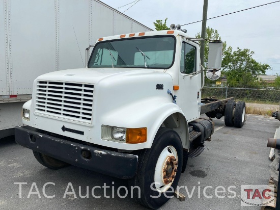 1990 International 4900 Cab and Chassis