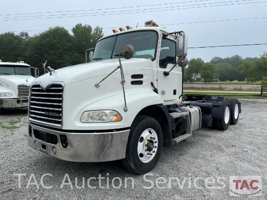 2015 Mack CXU613