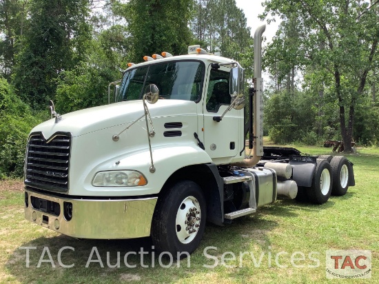 2015 Mack CXU613