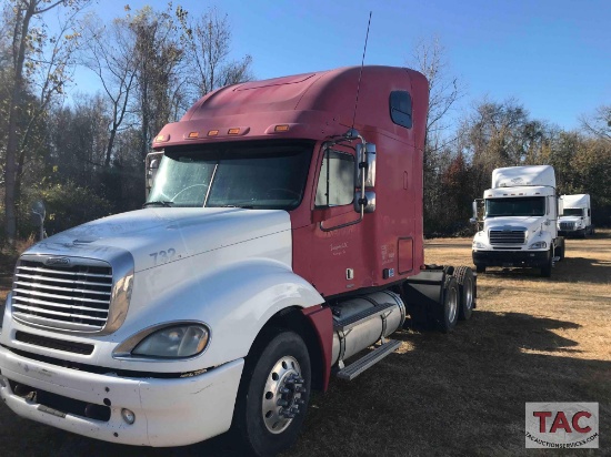 2006 Freightliner Columbia Sleeper