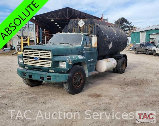 1987 Ford F700 Tank Truck