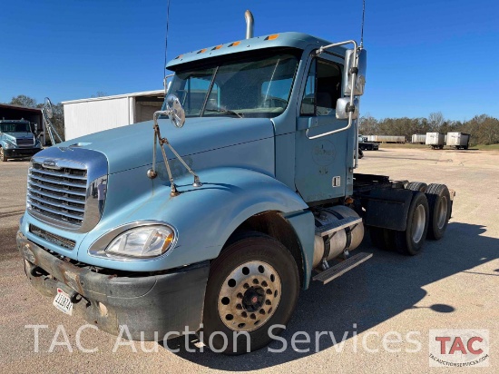 2006 Freightliner Columbia Day Cab