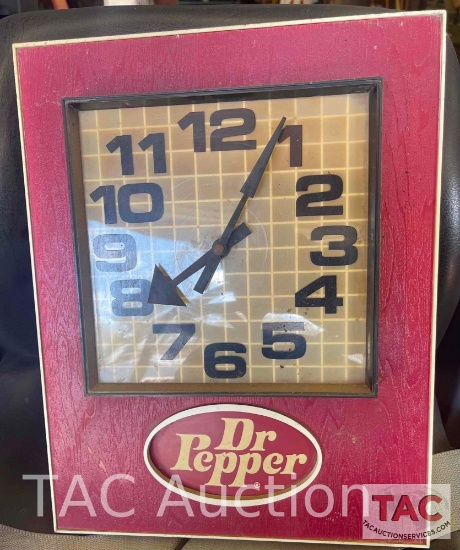1974 Dr. Pepper Motion Clock