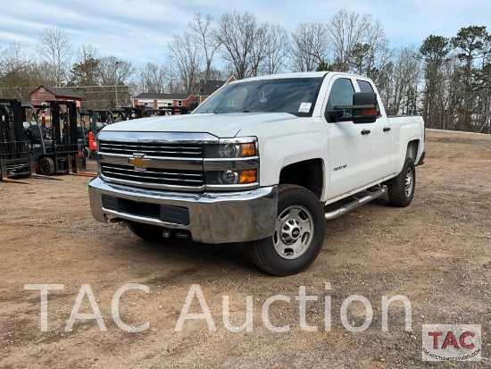 2015 Chevrolet Silverado 2500HD Crew Cab Pickup Truck