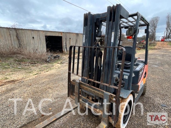 Doosan 25G 5000lb Forklift