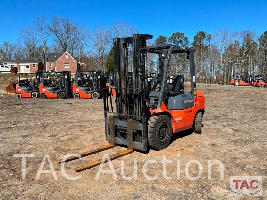2012 Toyota 7FDU30 6,000lb Diesel Forklift