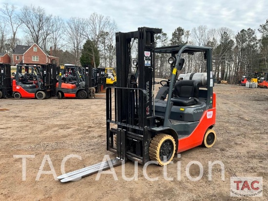 2010 Toyota 8FGCU20 4000lb Forklift