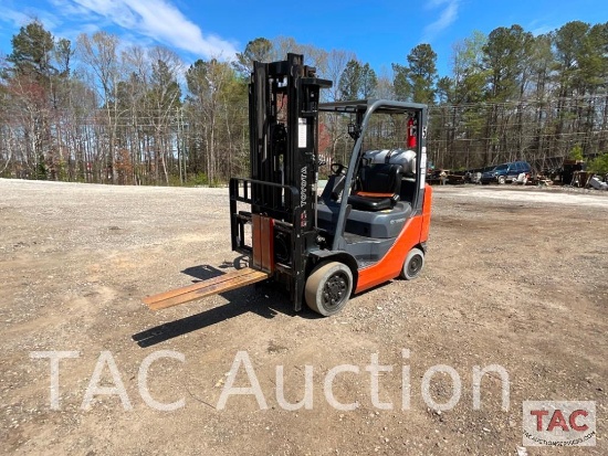 2017 Toyota 8FGCU25 LP 5000lb Forklift