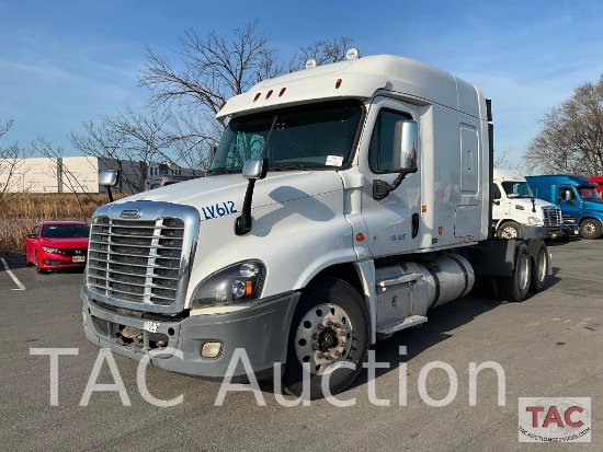 2016 Freightliner Cascadia 125 Single Bunk Sleeper Truck
