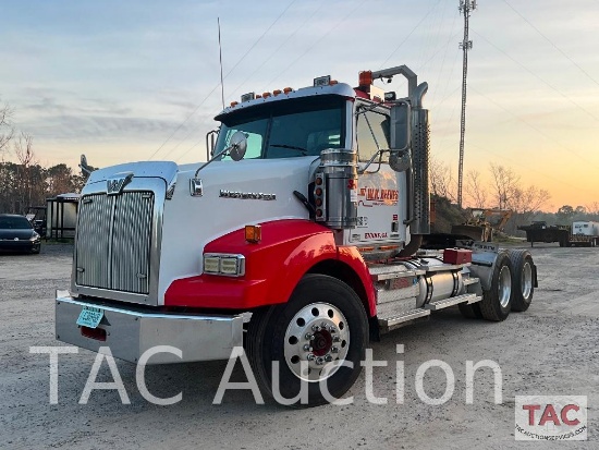 2014 Western Star 4900 SA Day Cab Truck