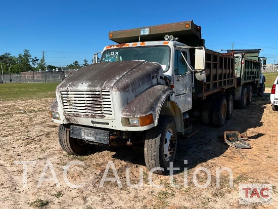 2001 International F-4900 Dump Truck