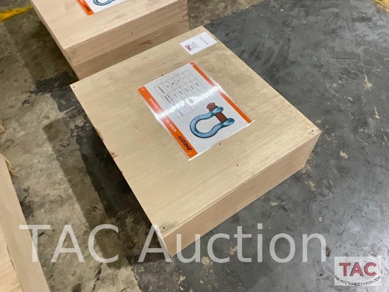 (38) New Screw Pin Anchor Shackles