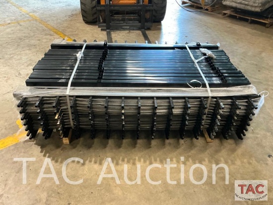 100ft Of Steel Fencing W/Hardware