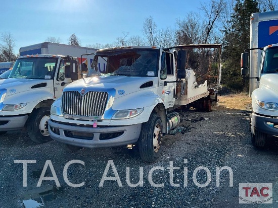 2017 International DuraStar 4300 26ft Box Truck