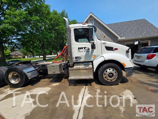 2019 Peterbilt 579 Day Cab with Wet Line Kit
