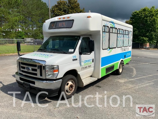 2018 Ford E-450 Super Duty 12 Passenger Handicap Accessible Bus