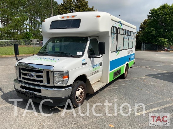 2018 Ford E-450 Super Duty 12 Passenger Handicap Accessible Bus