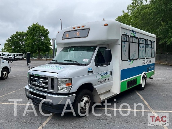 2018 Ford E-450 Super Duty 12 Passenger Handicap Accessible Bus