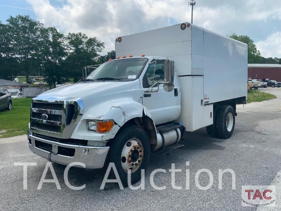 2013 Ford F-750 Chipper Truck