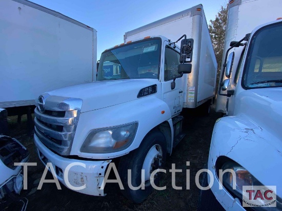 2016 Hino 268 26ft Box Truck