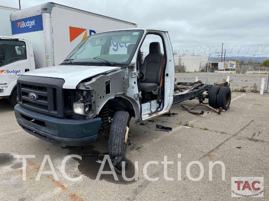 2015 Ford E-350 Cab And Chassis